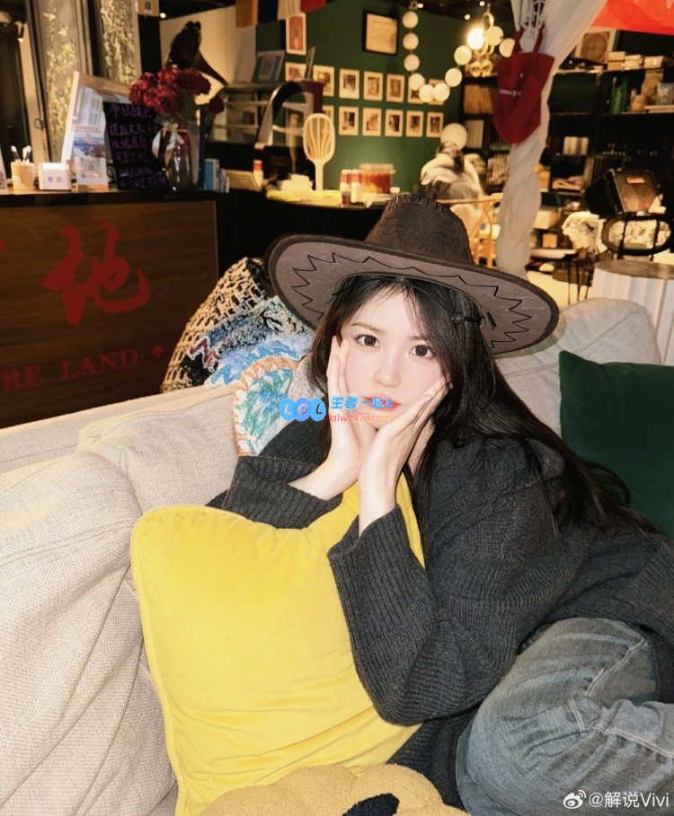 无畏契约官方解说ViVi分享日常照片：满足就是吃得好然后美美入睡~