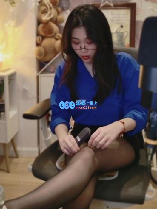 兄弟情深不隔离！前DOTA解说冷冷直播揭秘：我老公也在互动中哦！