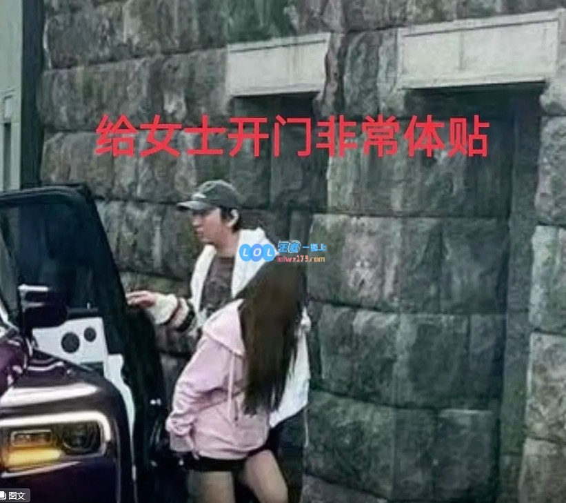 王思聪在日本被捕捉到：豪华库里南与美女相伴，绅士风范下车为其开门