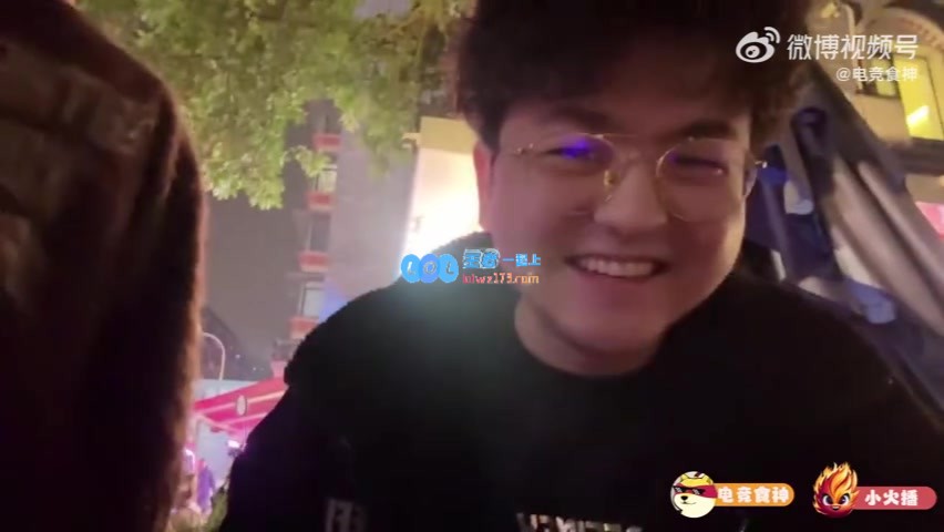 Puff：Ning如果能在网络游戏中展现出如线下般的温柔，那样就完美了，感觉就像两个人