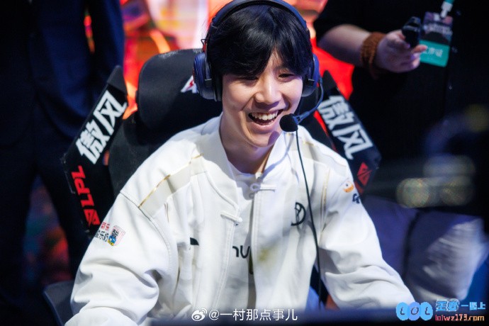 今天尽力了队友CBA！TheShy对线优势但队友差距太大未能发挥