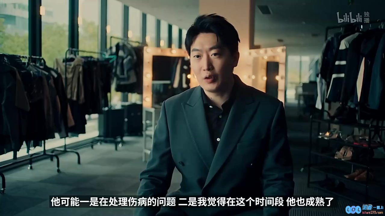 Ming：最开始有点怕Uzi，他的打法很爽，后面互相帮助成了兄弟