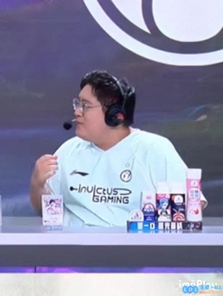 人与人的悲欢并不相同?微笑昏昏欲睡而kid满脸荣光恨不得嫁给rookie