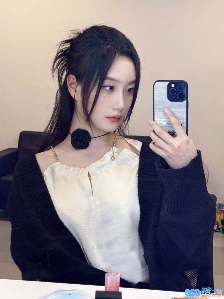 解说一雪晒照：Nora的工作日常随拍?，穿越繁忙与悠闲的生活交响曲