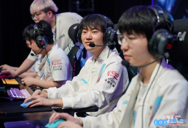 又双叒叕回来了！BLG以6胜0负小分+9反超TES成为登峰组第一！