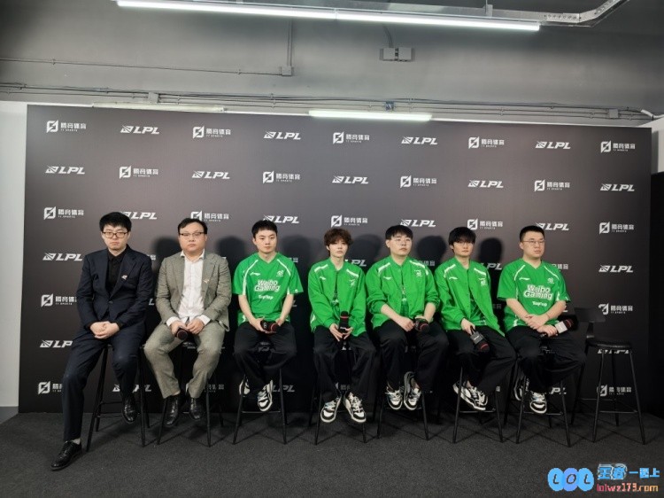 WBG赛后群访Crisp：前期没问题中期开始意见不统一出现分歧