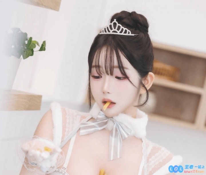 《剑星》体模尹雪花办见面会：新照片里的薯条非常香?