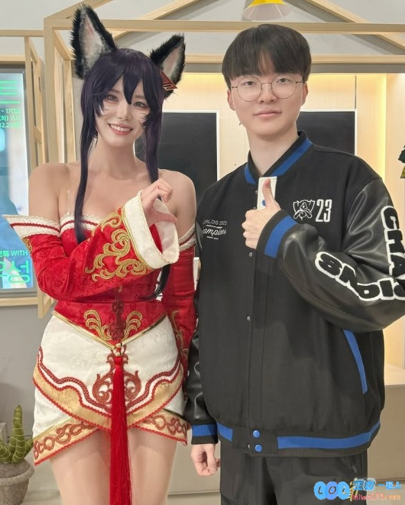 李总看了狠狠点赞！Faker美女粉丝晒活动返图：温泉阿狸！数值的魅力！