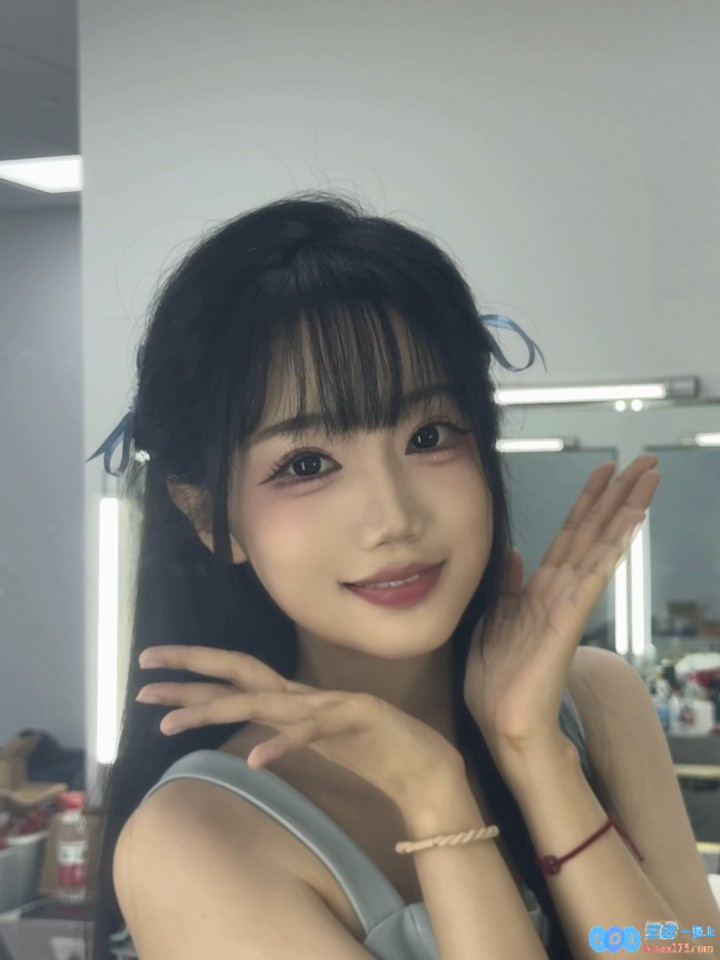 考研大学生好啊?十月晒照：快哉快哉小女子的收官之战主持工作完成啦，追寻梦想的途中绽放光彩