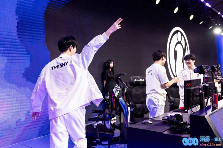 Reddit网友热议iG横扫BLG：BLG陷入信任危机了，后期决策让人恶心