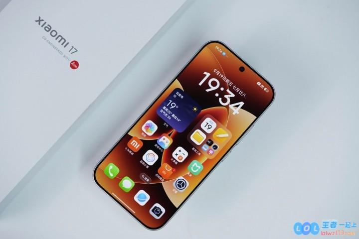 对标iPhone17！曝小米17开卖5分钟破全年销售记录1天销量破百万?