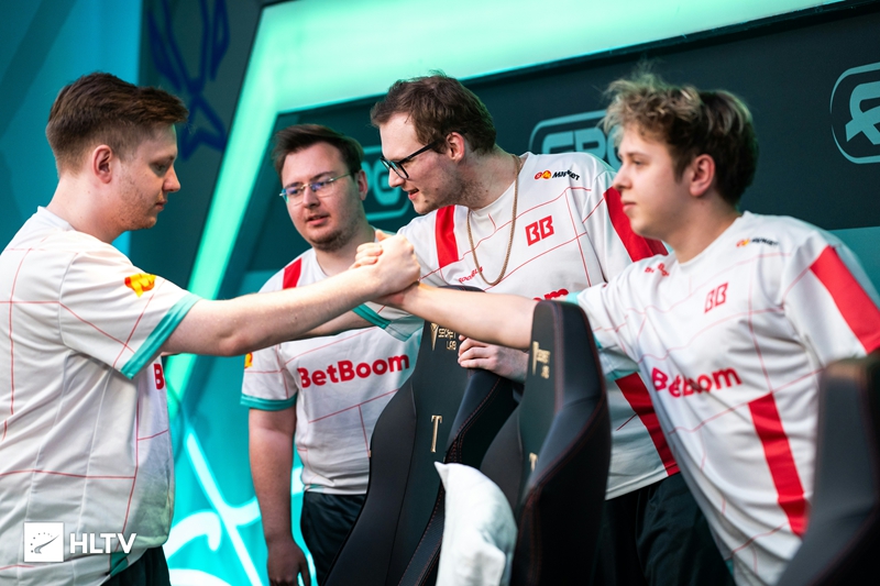 RAiLWAY:ArtFr0st的加入使得队伍氛围活跃多了