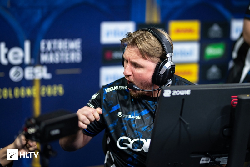 tabseN:队伍中任何人都有可能被替换,包括我自己