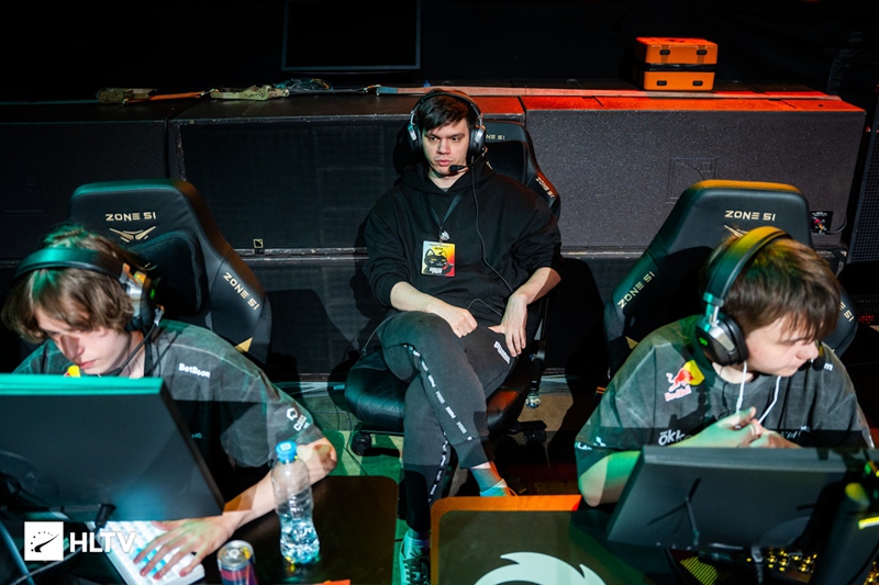 Spirit青训教练:kyousuke在Falcons没被限制