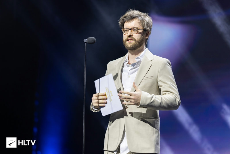 NBK_谈坚持比赛的动力:很简单,我太爱这款游戏了