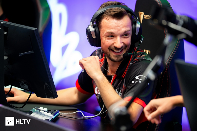 huNter_及SunPayus:二阶段看好Falcons,很期待Spirit新阵容