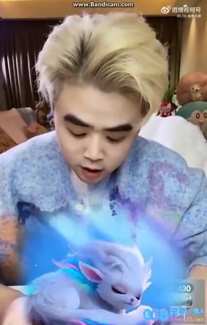 涵艺：Tabe是昨天晚上和爱笑聊崩的，其实爱笑给他开的钱很高的，背后故事令人深思