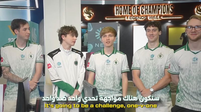 m0NESY与Falcons俱乐部队员进行9场1v1取得8胜1负