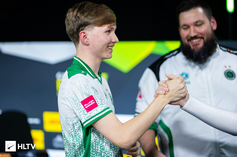 m0NESY谈手枪局:我们得练枪,有时候不知为何就是打不到人