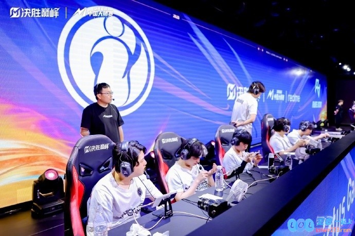 IG发布决胜巅峰选手赛后返图:感谢大家的支持,我们巅峰再会!