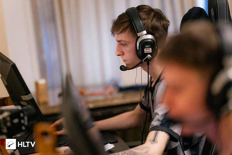 lauNX谈翻盘FaZe：源于我们这群年轻人共有的求胜欲