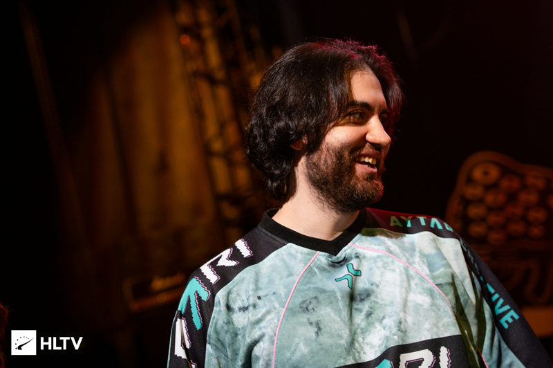 sh1ro：梦中情车是911，最初的榜样是Jame