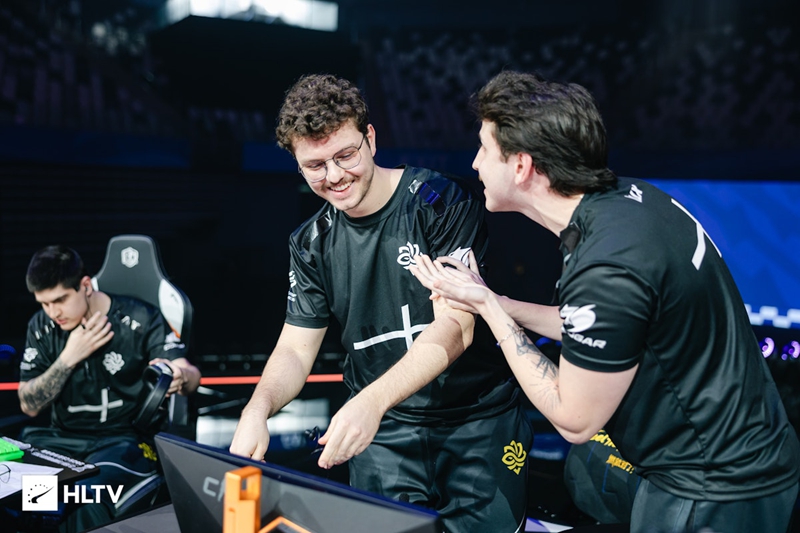 ​lux：我们需要给自己压力以求进步，但无需对队友苛刻