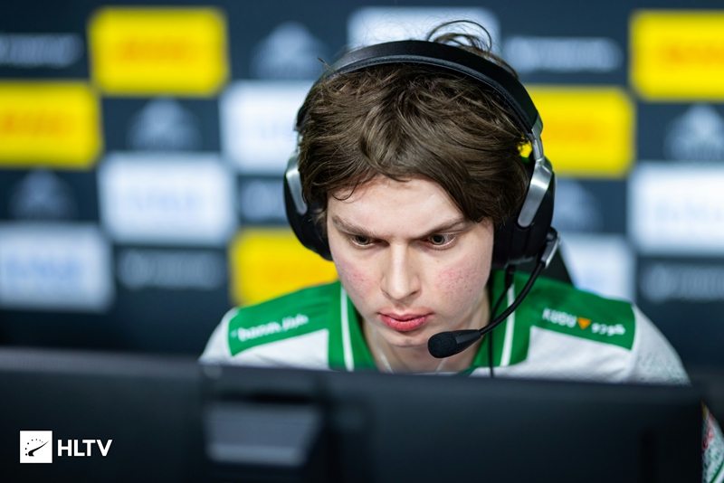 shox锐评Falcons：只有m0NESY勉强稳定，队内缺辅助选手