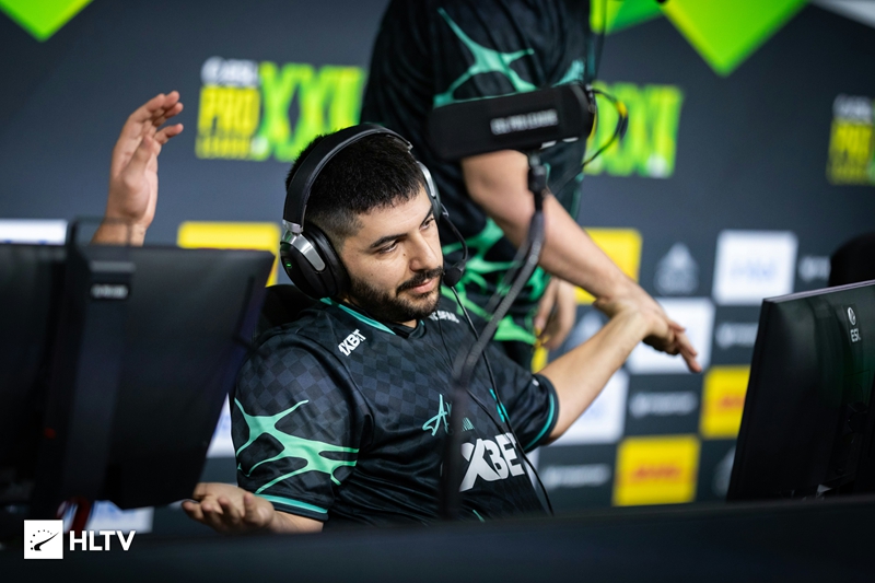 MAJ3R：我只能全力以赴，不让队友放弃