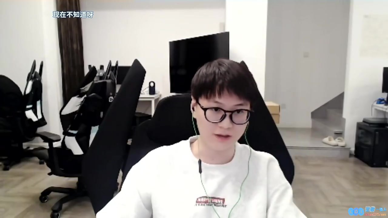 Meiko：转会期的事先别问我，现在还不知道，休息一段时间怎么了，恰是思索之时