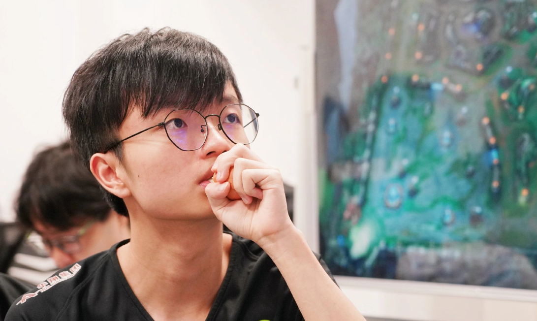 昔日LPL四大新生代AD，阿水兑现天赋，走A最让人遗憾，iboy最落寞
