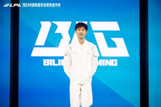 BLG赛后返图 Bin与ELK的胜利喜悦_赛事直通车