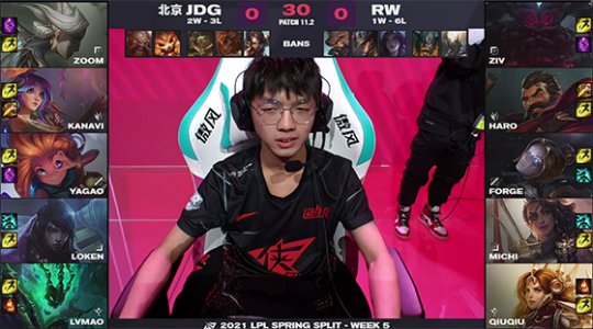 JDG 2-0战胜RW Zoom青钢影单带开团两不误