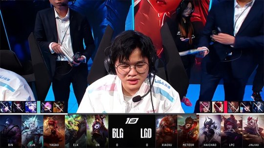 Xiaoxu秀操作丝血一打二 LGD 2-1爆冷战胜BLG