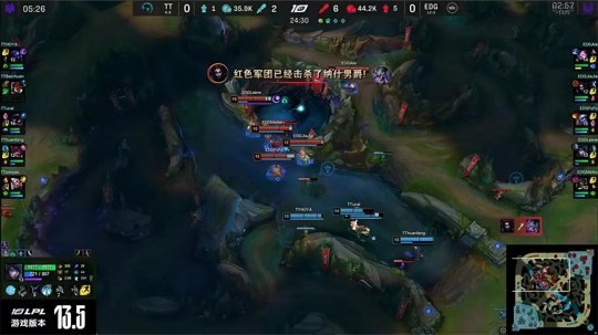 Leave选手发挥出色 EDG 2-0击败TT收获季后赛复活甲