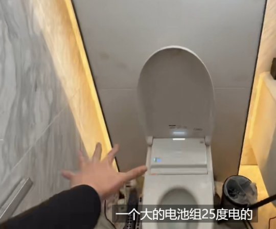 王思聪升级家用服务器 仅CPU价格就16万