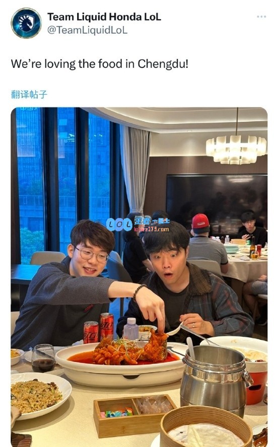 光顾着吃了？TL晒照：我们喜欢成都美食！