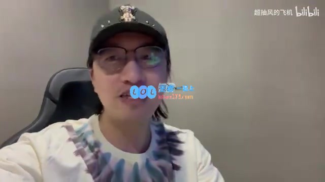 抽风的飞机采访KPL美女粉丝被震惊：明星级别的颜值！