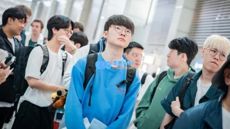 Faker：去年受伤让我心态变得更加坚强不会因为一场胜负大喜大悲