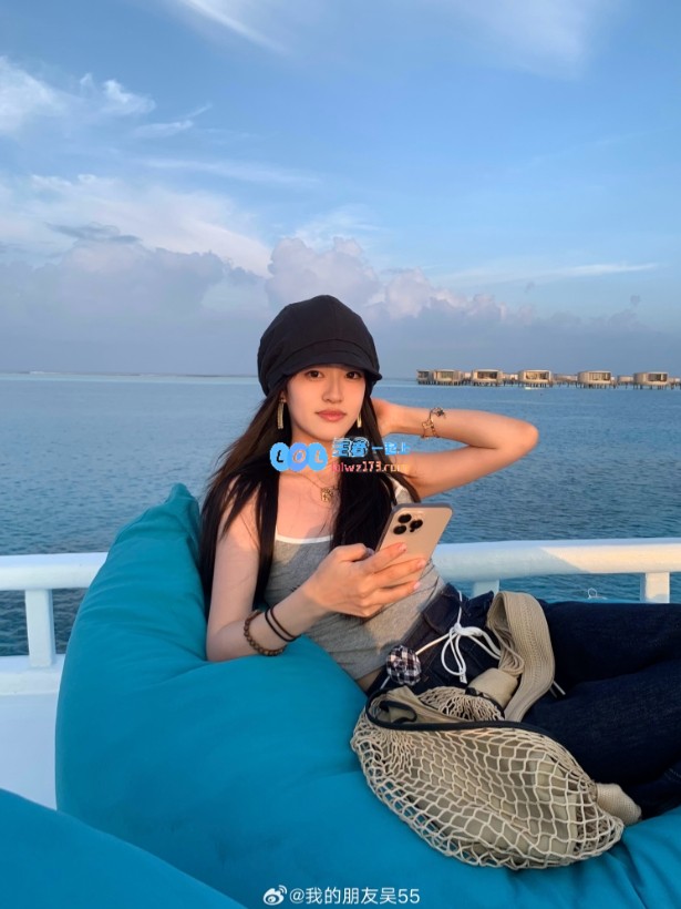 哥哥视角！JKL女友吴55分享岛民日活动趣事，尽显海边风情🐬👒