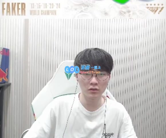 Faker在云顶假称自己是大师，实则黄金段位竟然骗过Peanut！