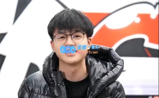 JDG抖音快问快答：Xun加盟之后的美食分享，湘菜在JDG食堂大受欢迎！