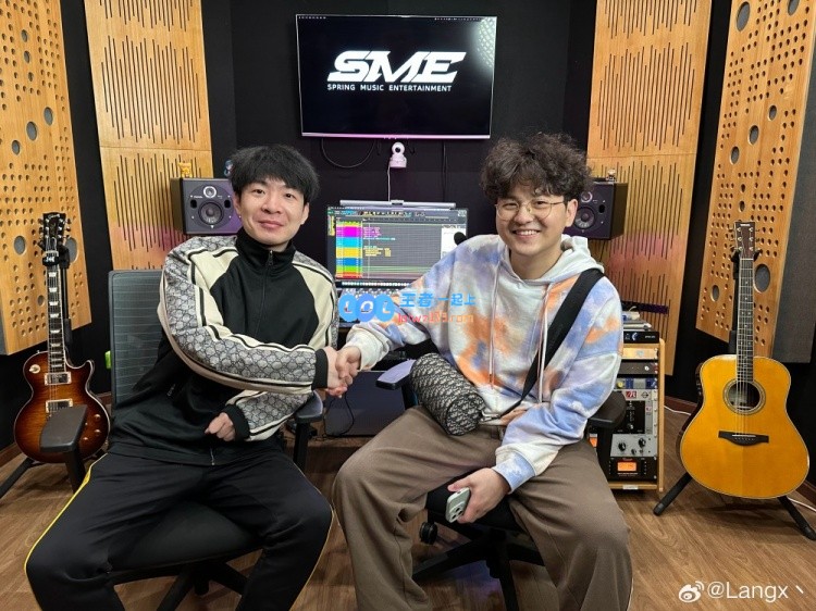 兄弟齐心共创辉煌！LangX与队长Puff一起分享录音室温馨合影