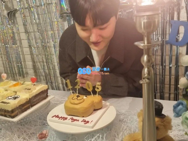 感谢大家为我庆祝生日，我会安全回来的，期待再次与大家相聚