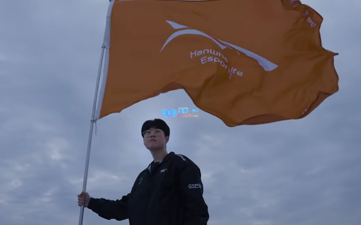 HLE发布Zeus加盟后的首个宣传视频：身穿10号队服在HLE大楼顶层展现风采