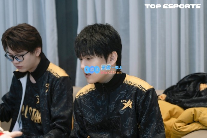 TES全明星拍摄花絮曝光：杰克帅气亮相，瞬间点燃全场气氛！