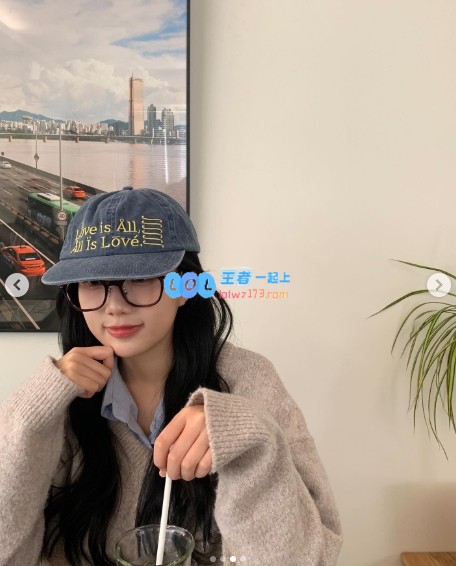 LCK青春靓丽女主播最新写真：活力四射的魅力瞬间~