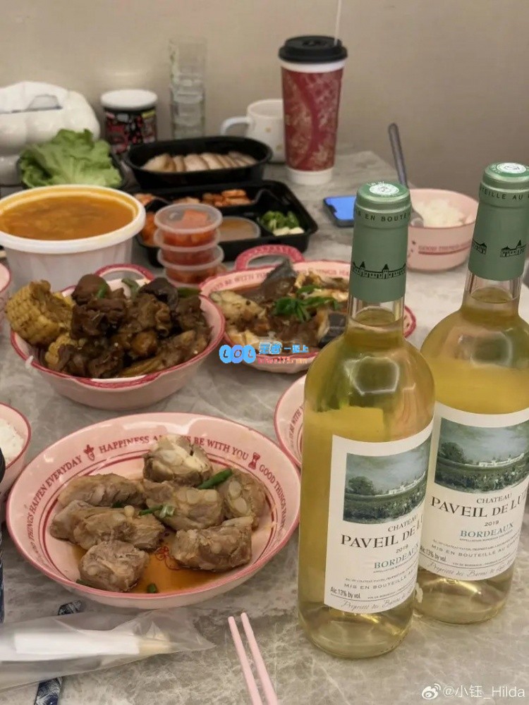 主持人小钰分享休假美照，记录这段宁静的日常生活