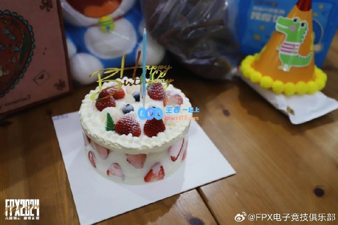 FPX祝福sheer生日快乐：期待文杰在小凤凰新团队中继续努力奋斗