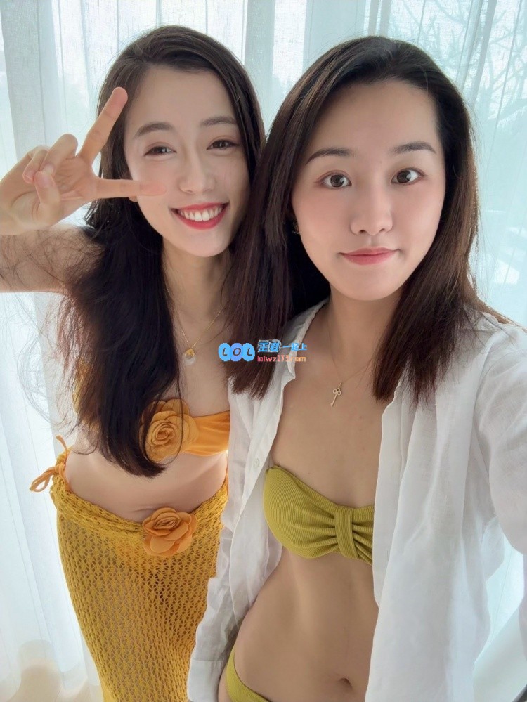 虽然是阴天，但LPL主持张小薇晒出照片分享心情愉快☀️